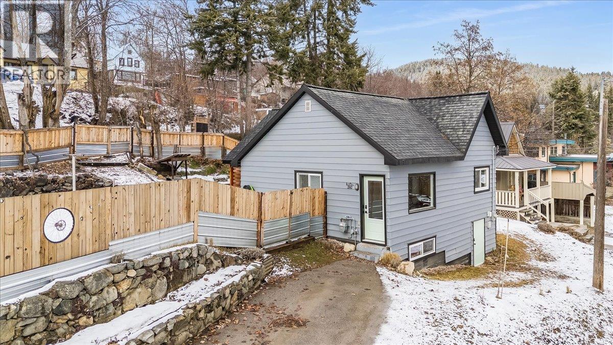 2043 Park Street - 6