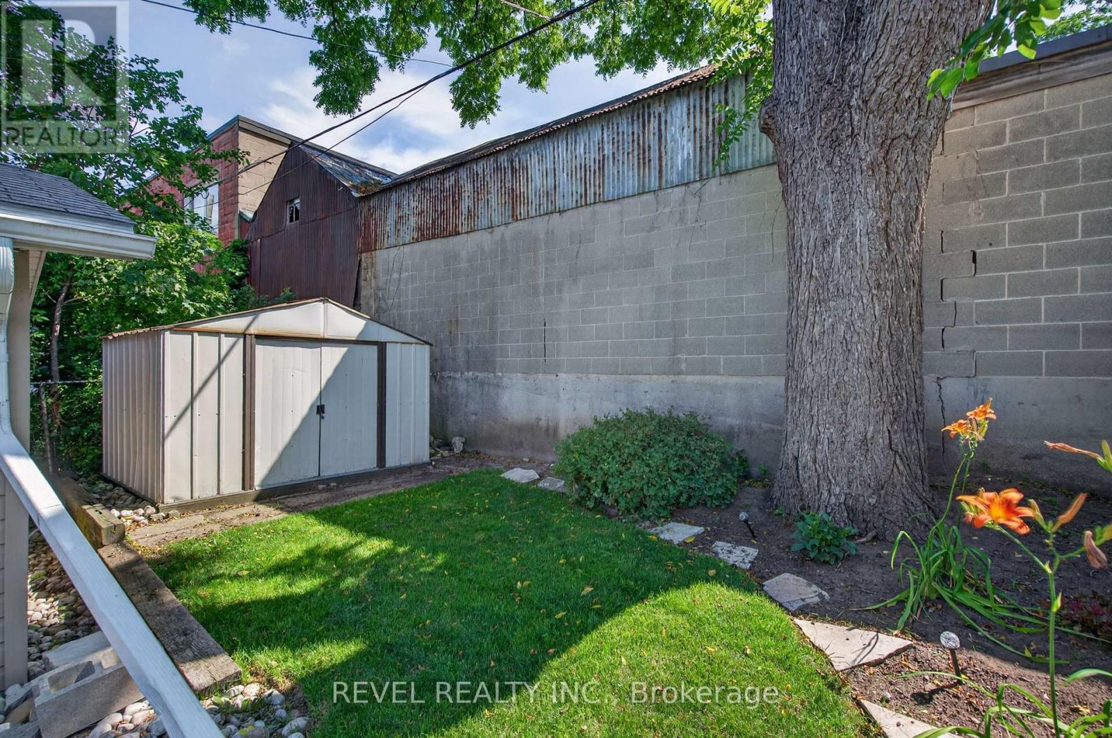 9 DAVIDSON STREET - 25