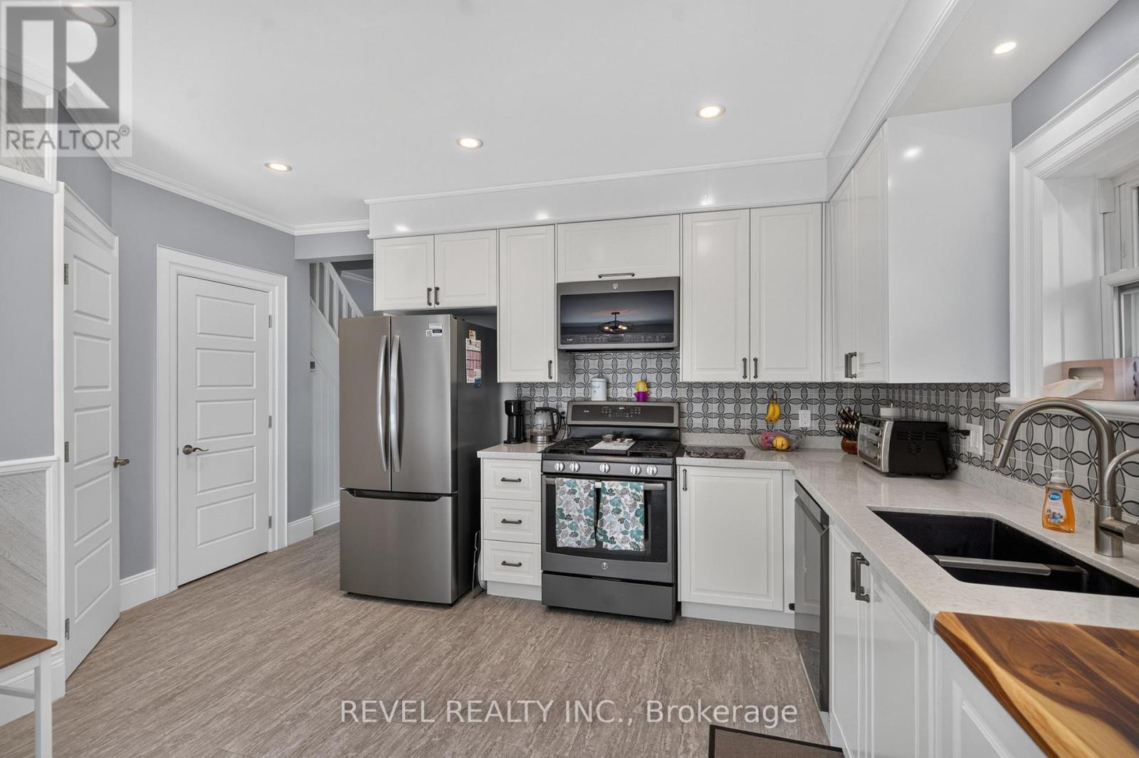 9 DAVIDSON STREET - 8