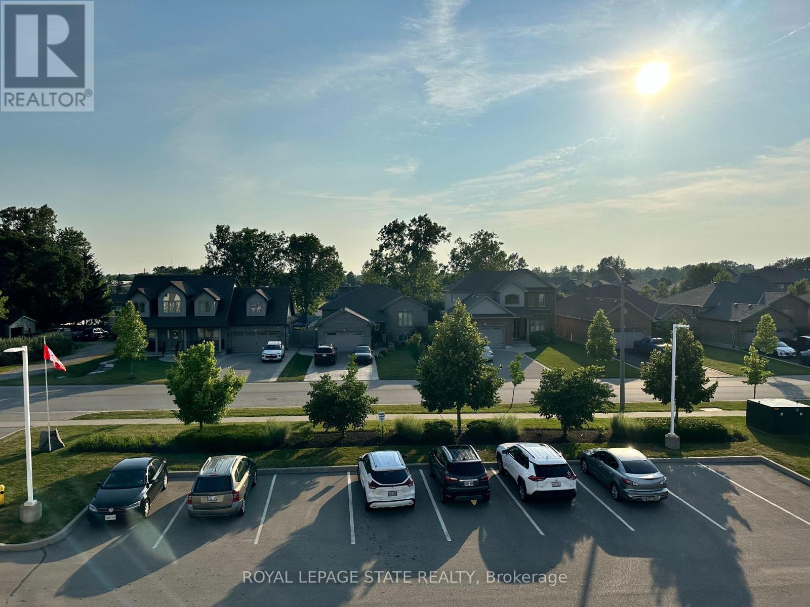 #307 14 SAUNDERS DRIVE - 34