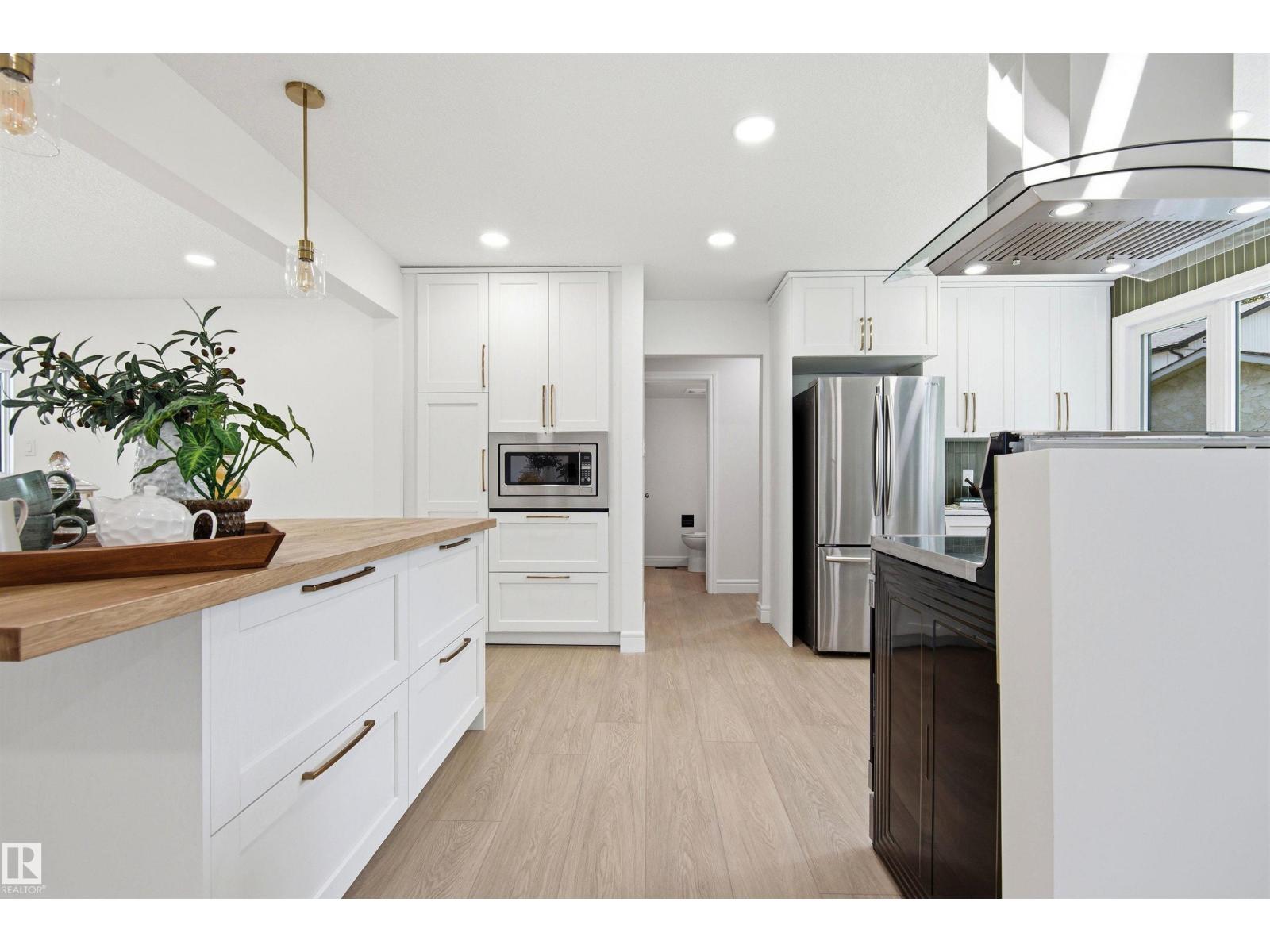 14335 47 AV NW - 14