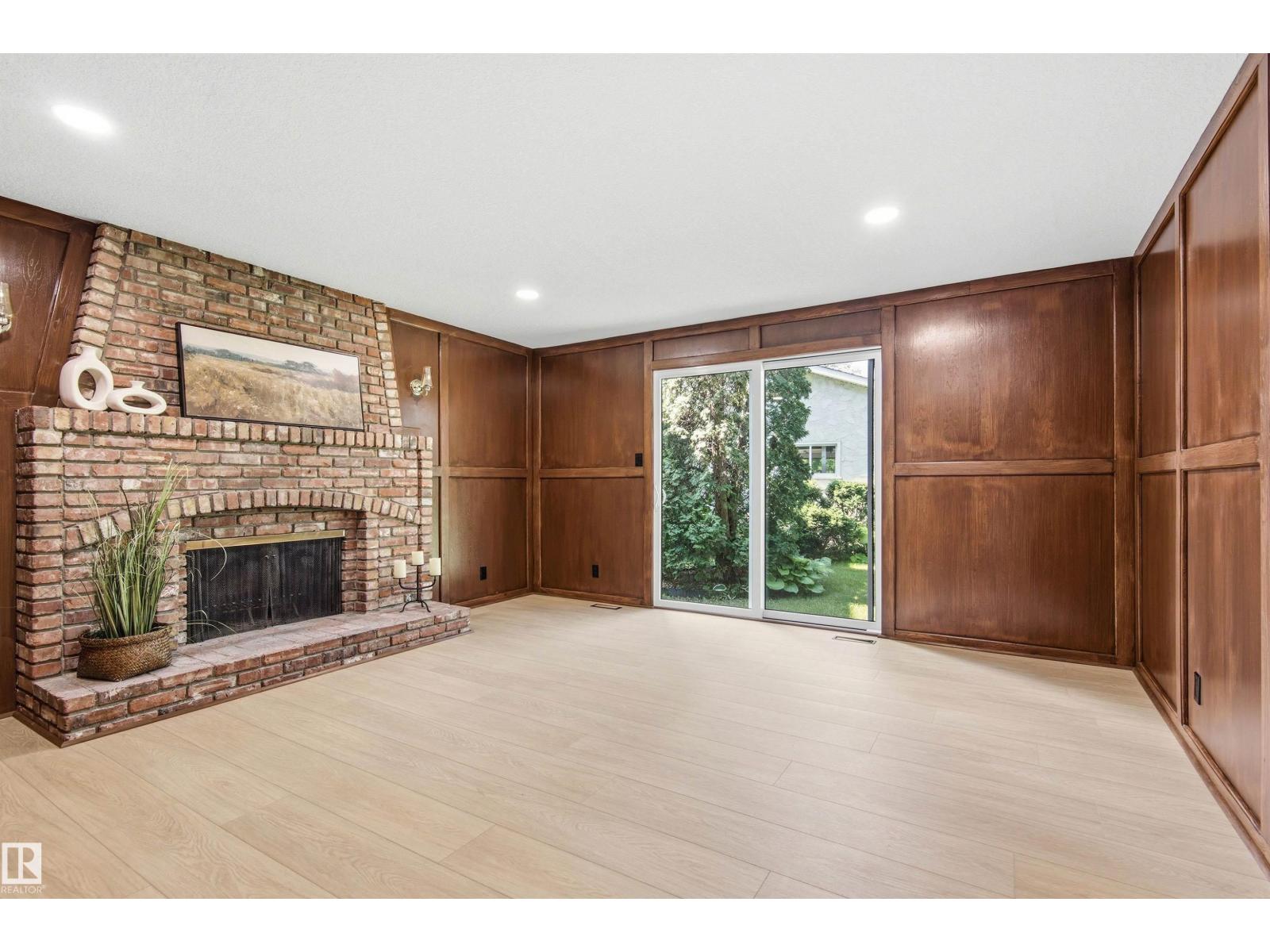 14335 47 AV NW - 23