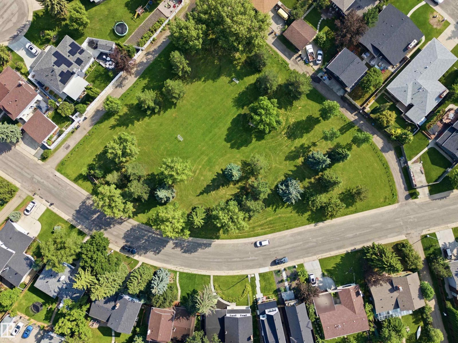 14335 47 AV NW - 70
