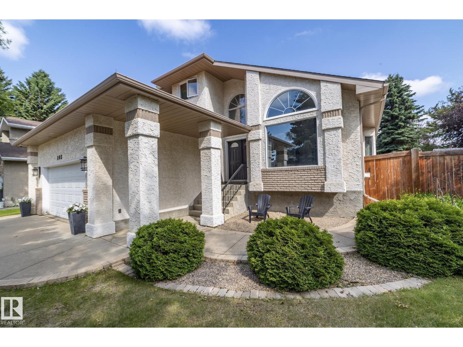 808 HEPBURN AV NW - 1