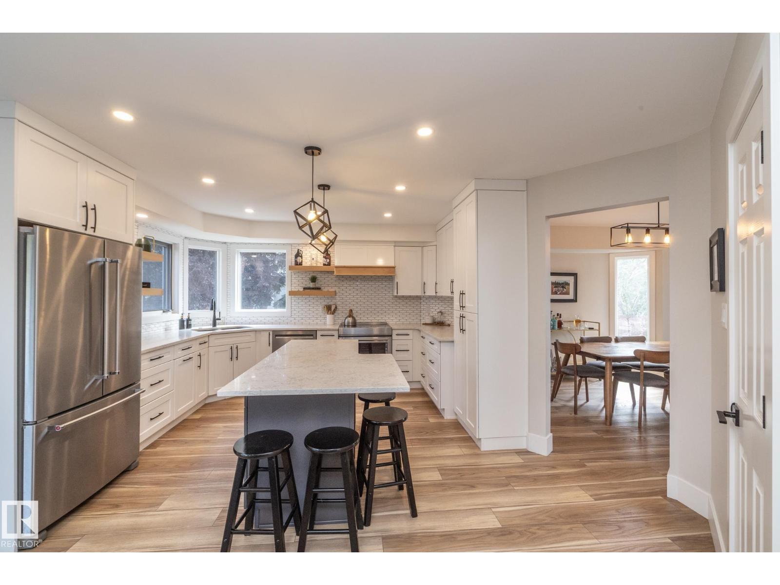 808 HEPBURN AV NW - 19