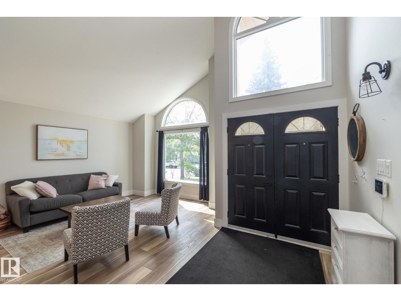 808 HEPBURN AV NW - 2