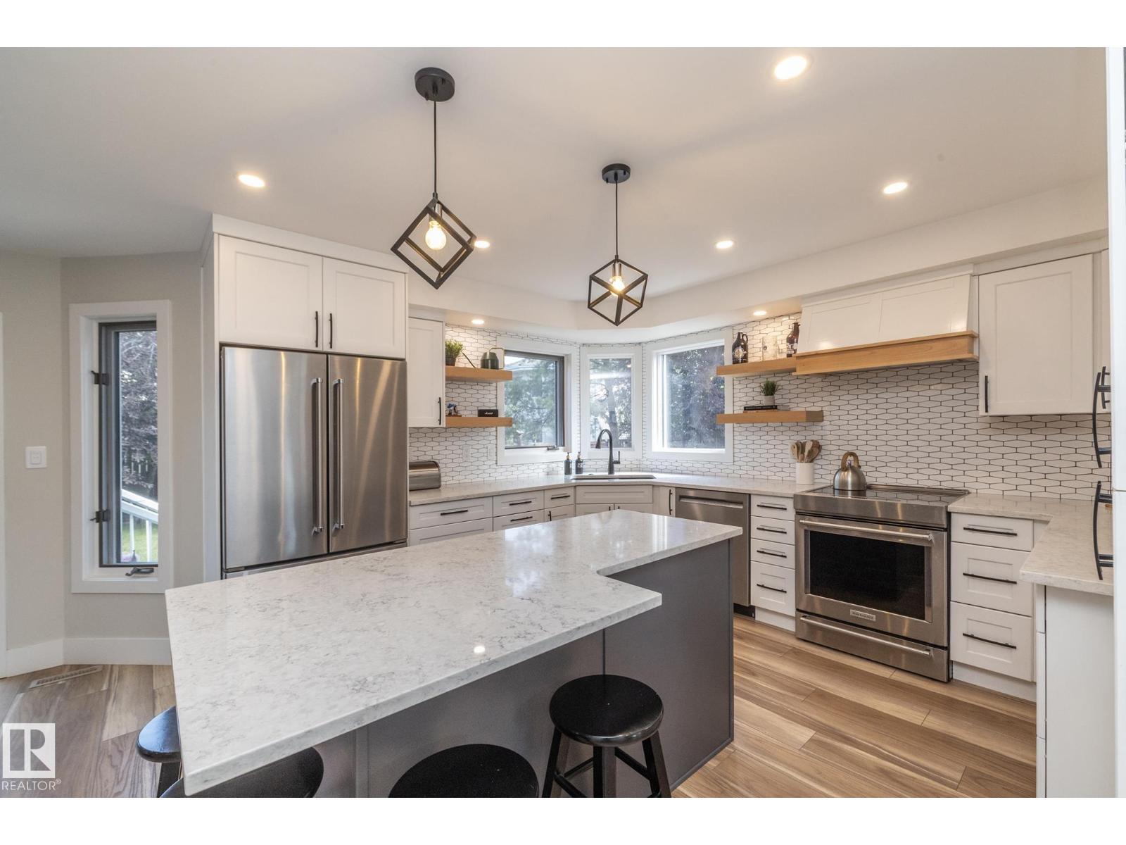 808 HEPBURN AV NW - 20