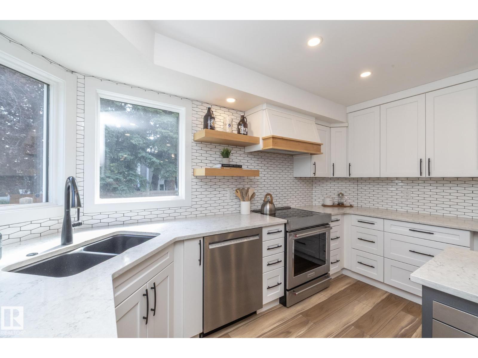 808 HEPBURN AV NW - 22