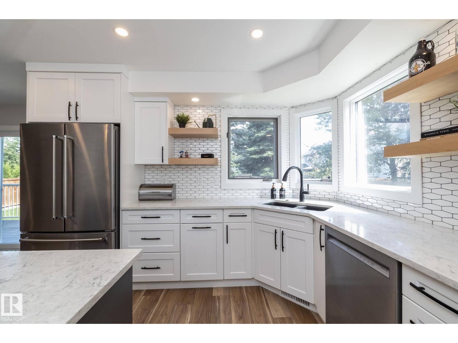 808 HEPBURN AV NW - 25