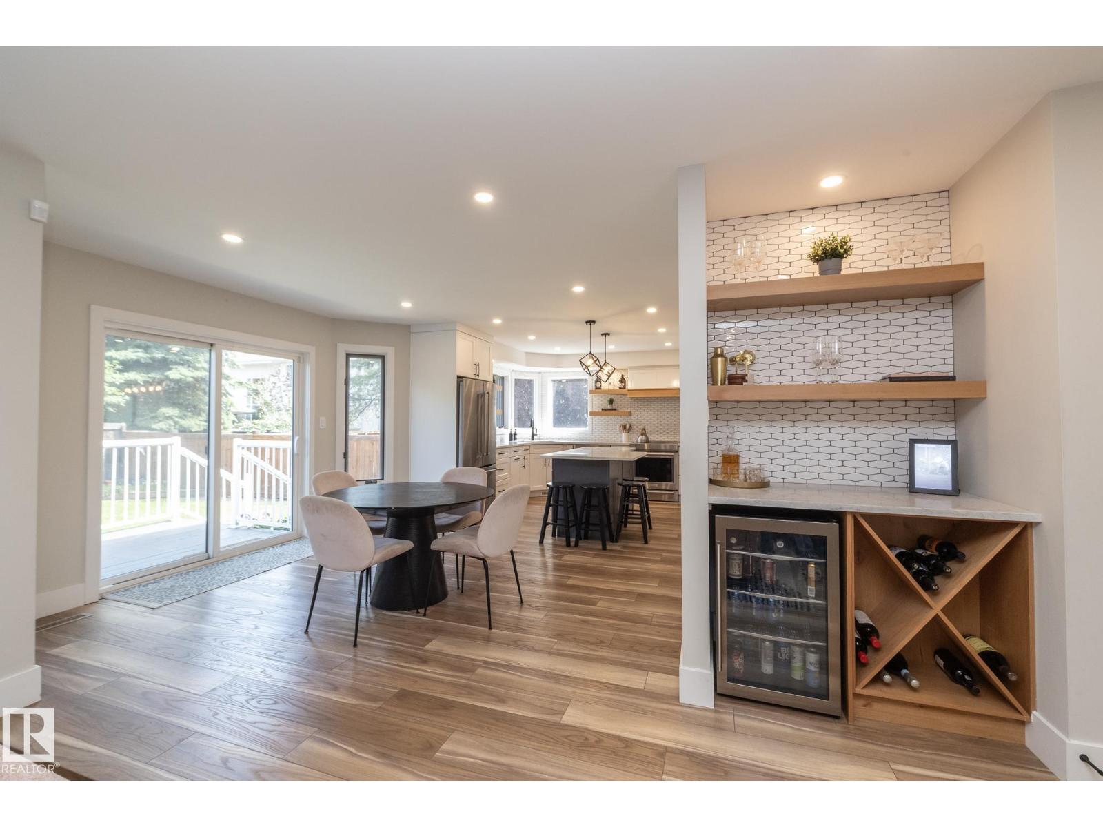 808 HEPBURN AV NW - 33
