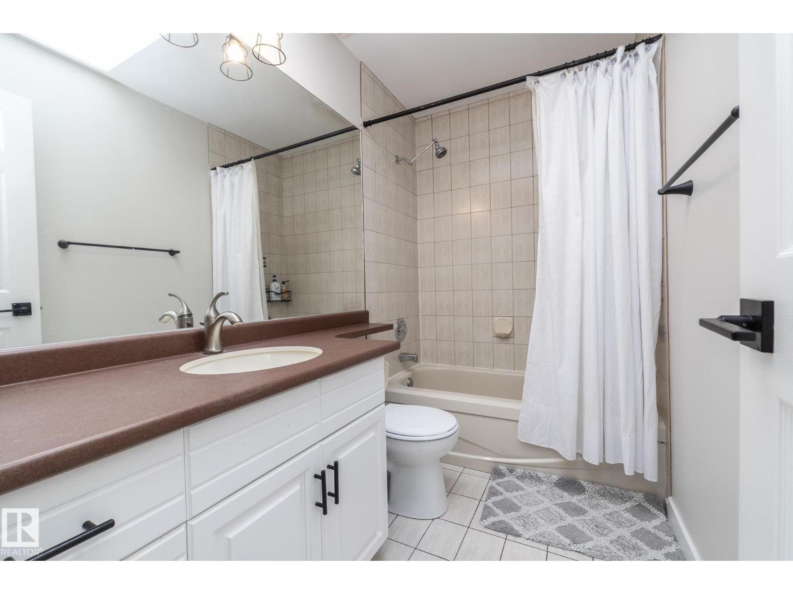 808 HEPBURN AV NW - 40