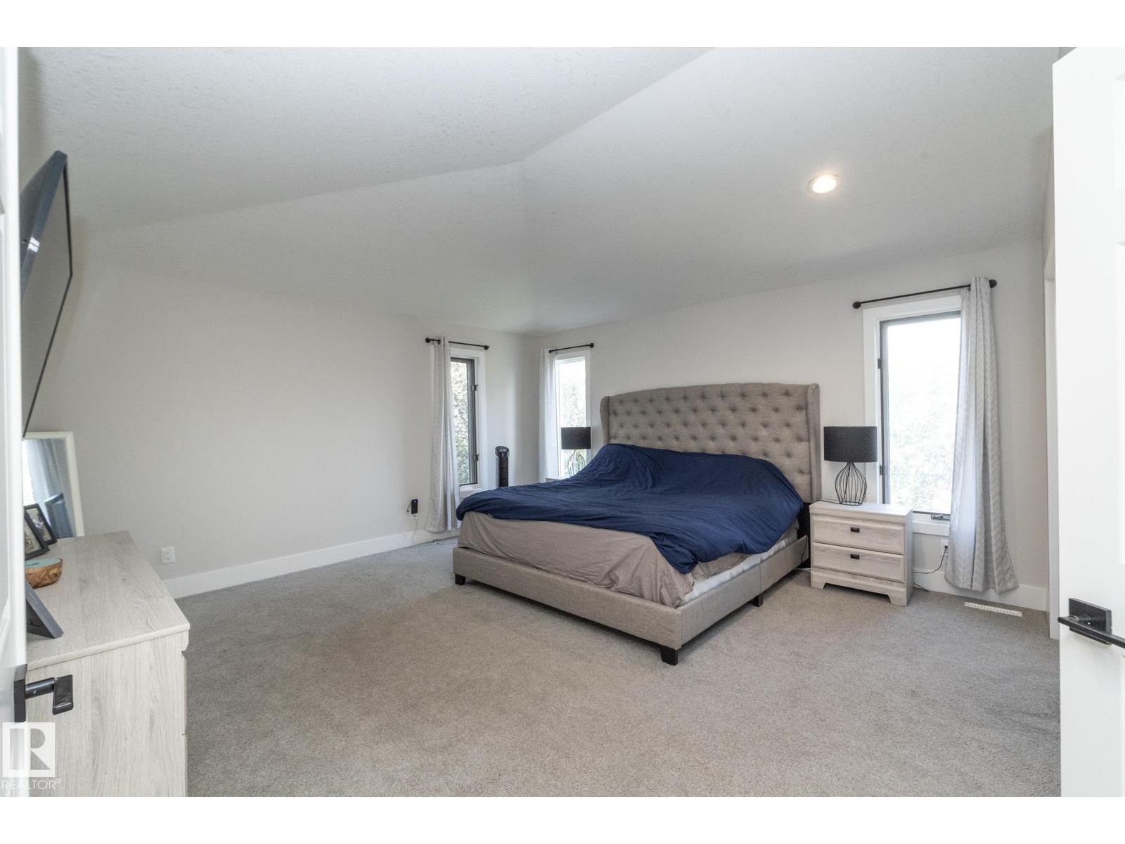 808 HEPBURN AV NW - 41