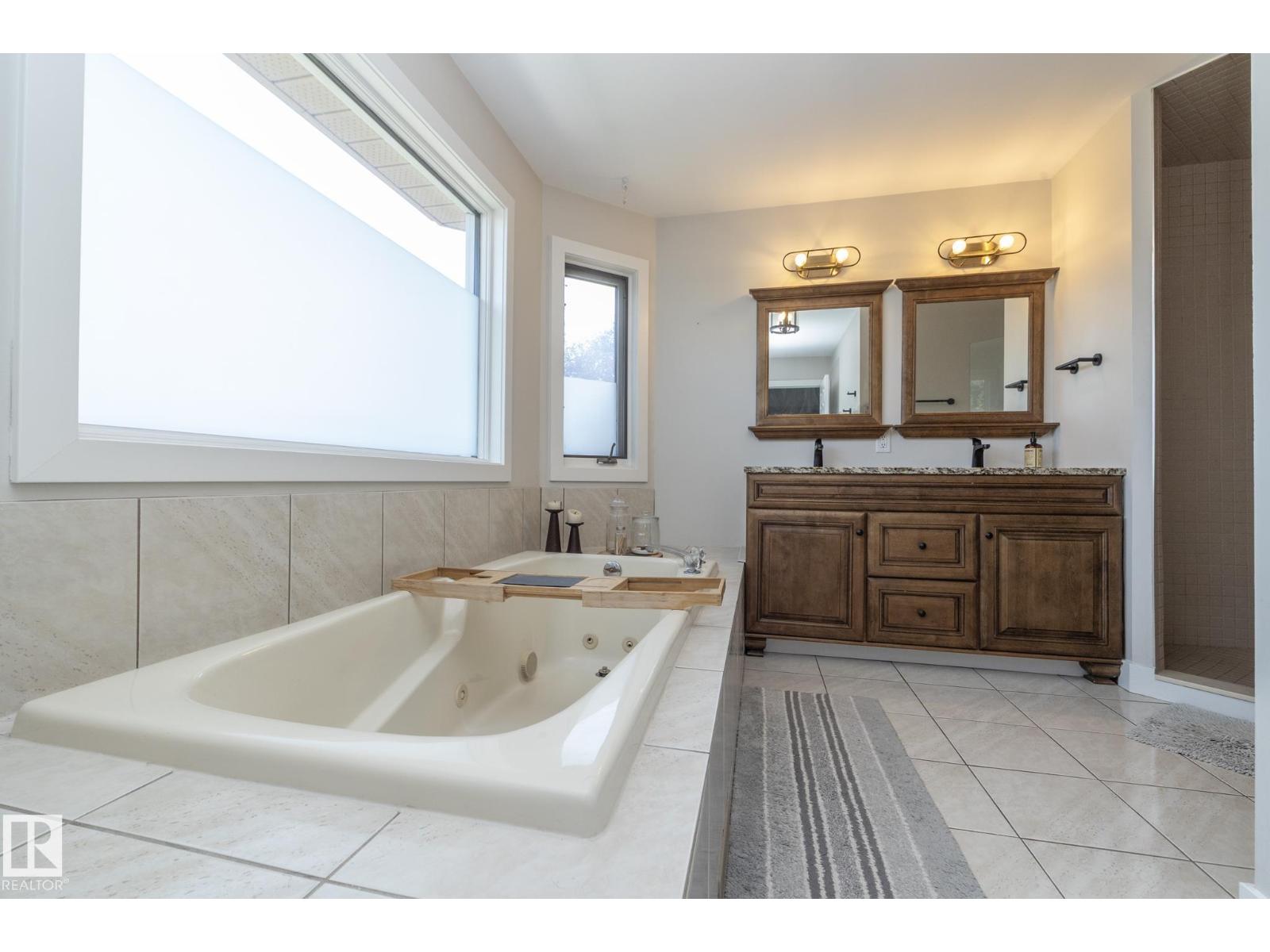 808 HEPBURN AV NW - 45