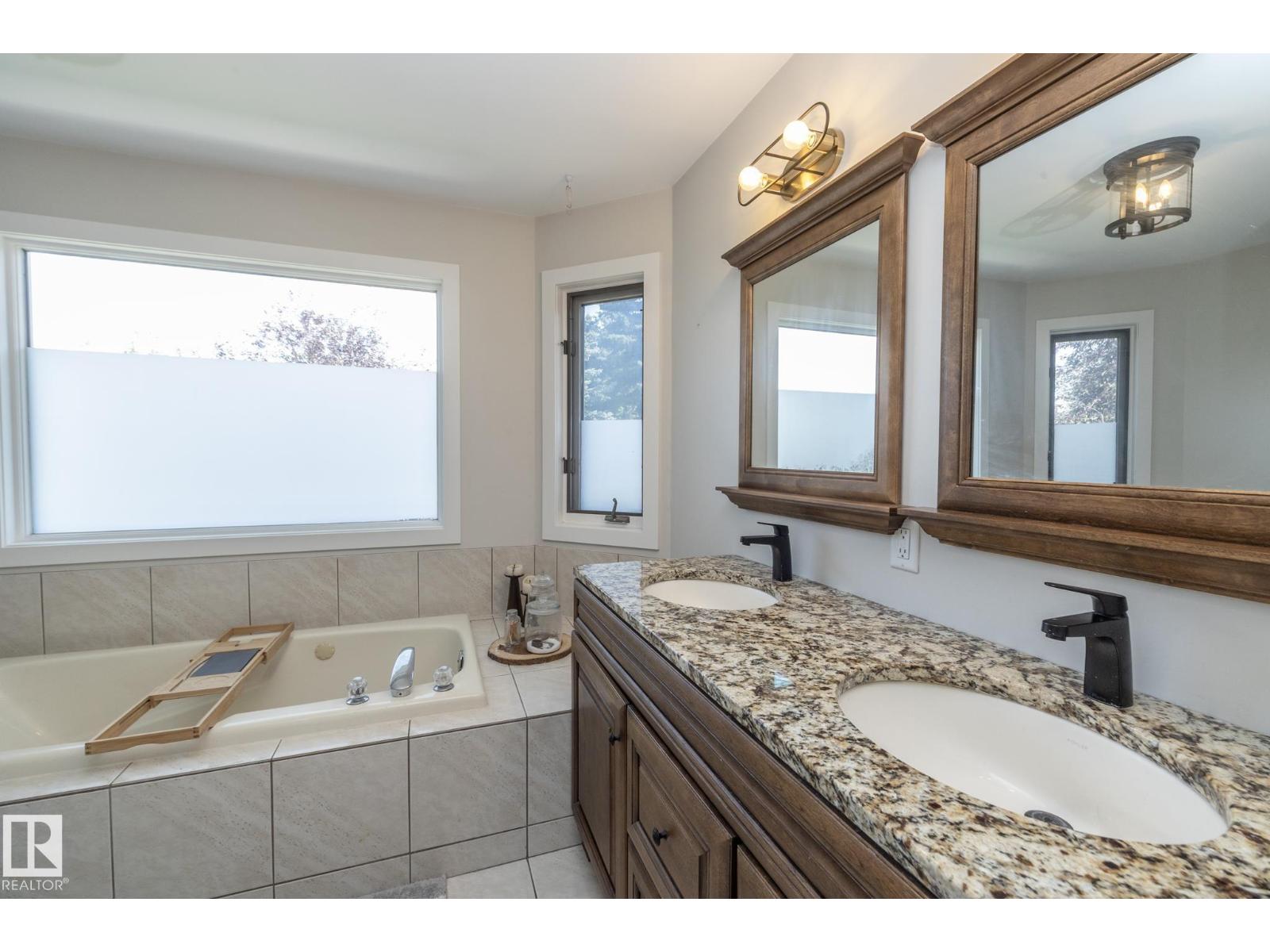 808 HEPBURN AV NW - 47
