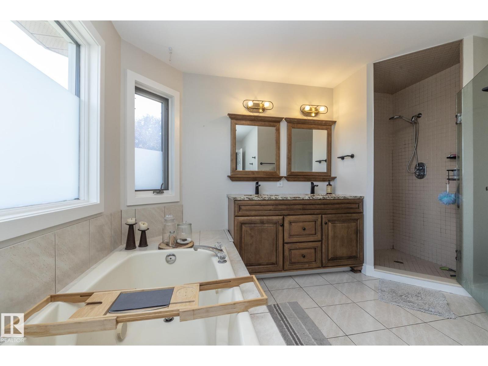 808 HEPBURN AV NW - 48