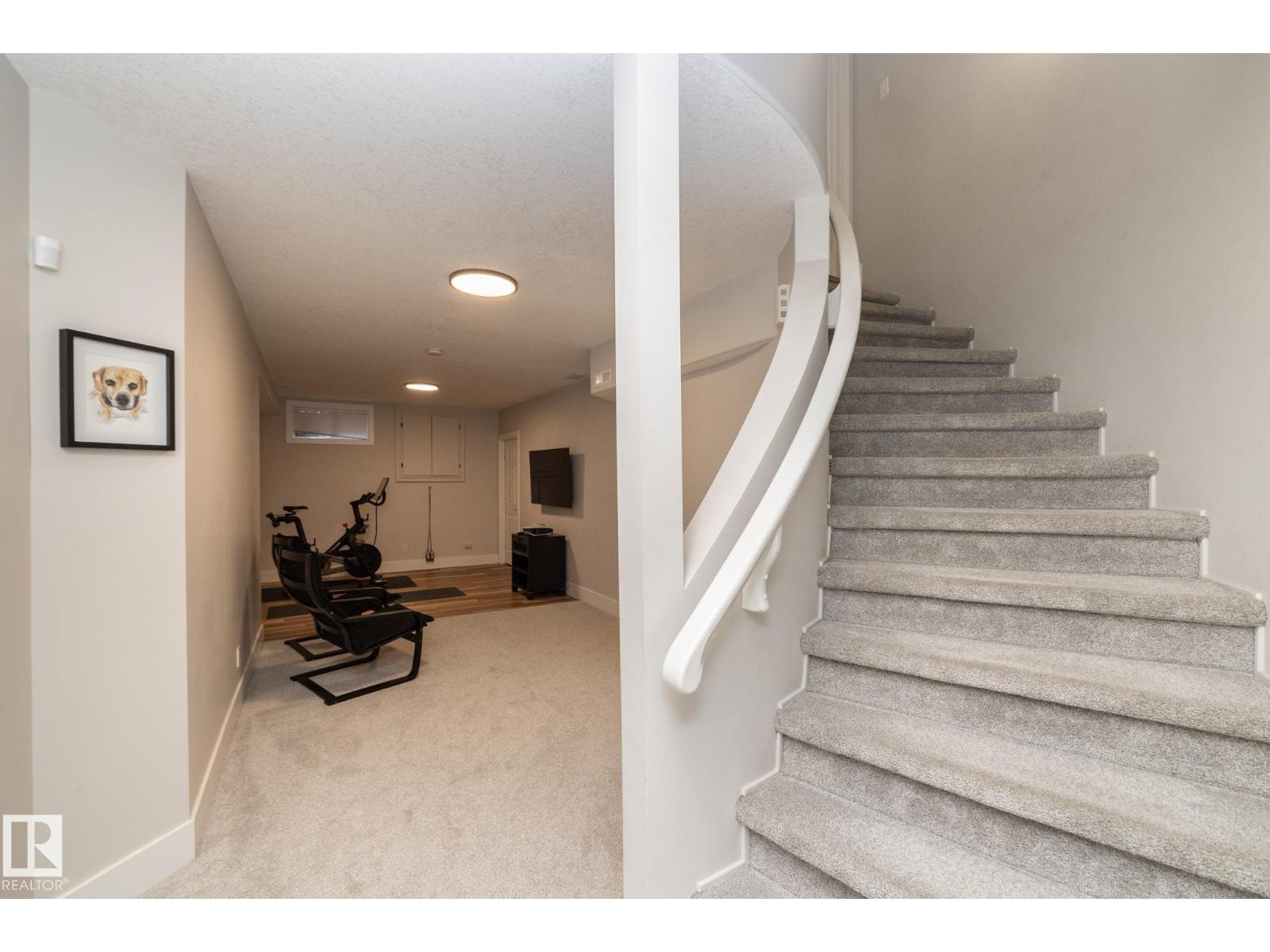 808 HEPBURN AV NW - 50