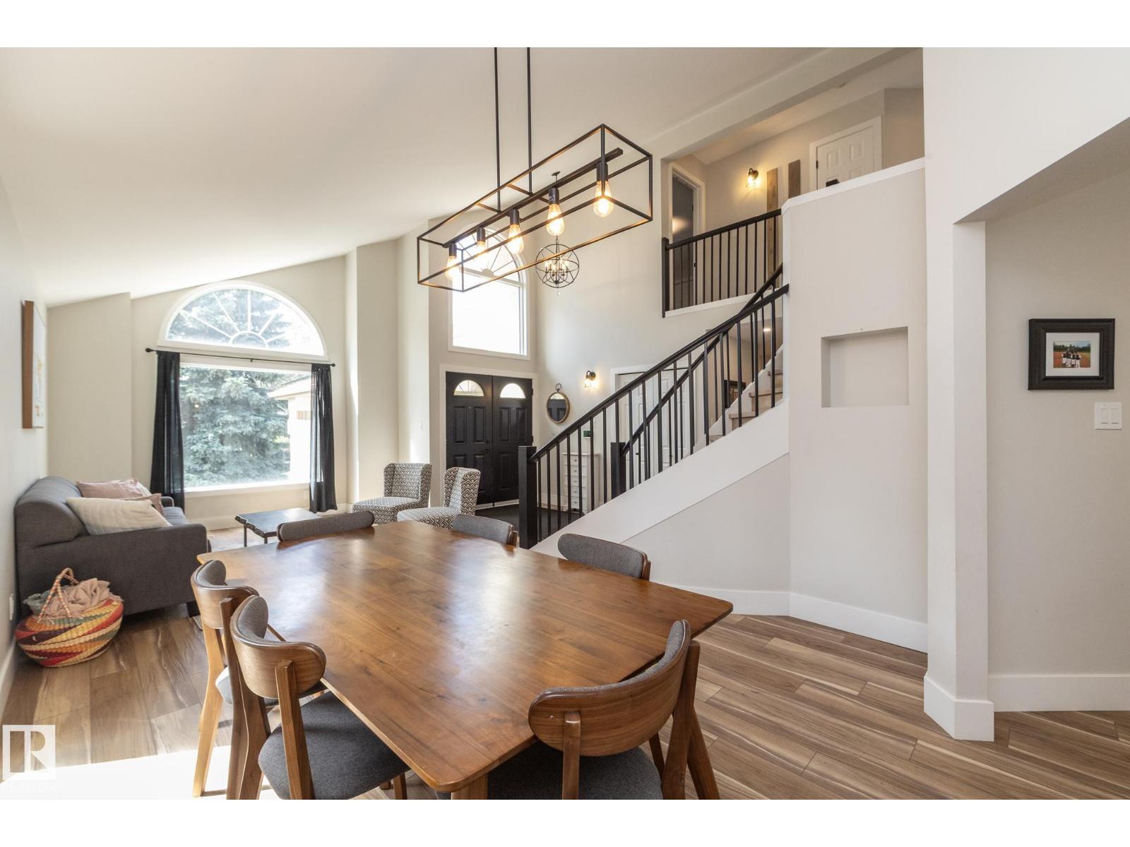 808 HEPBURN AV NW - 8
