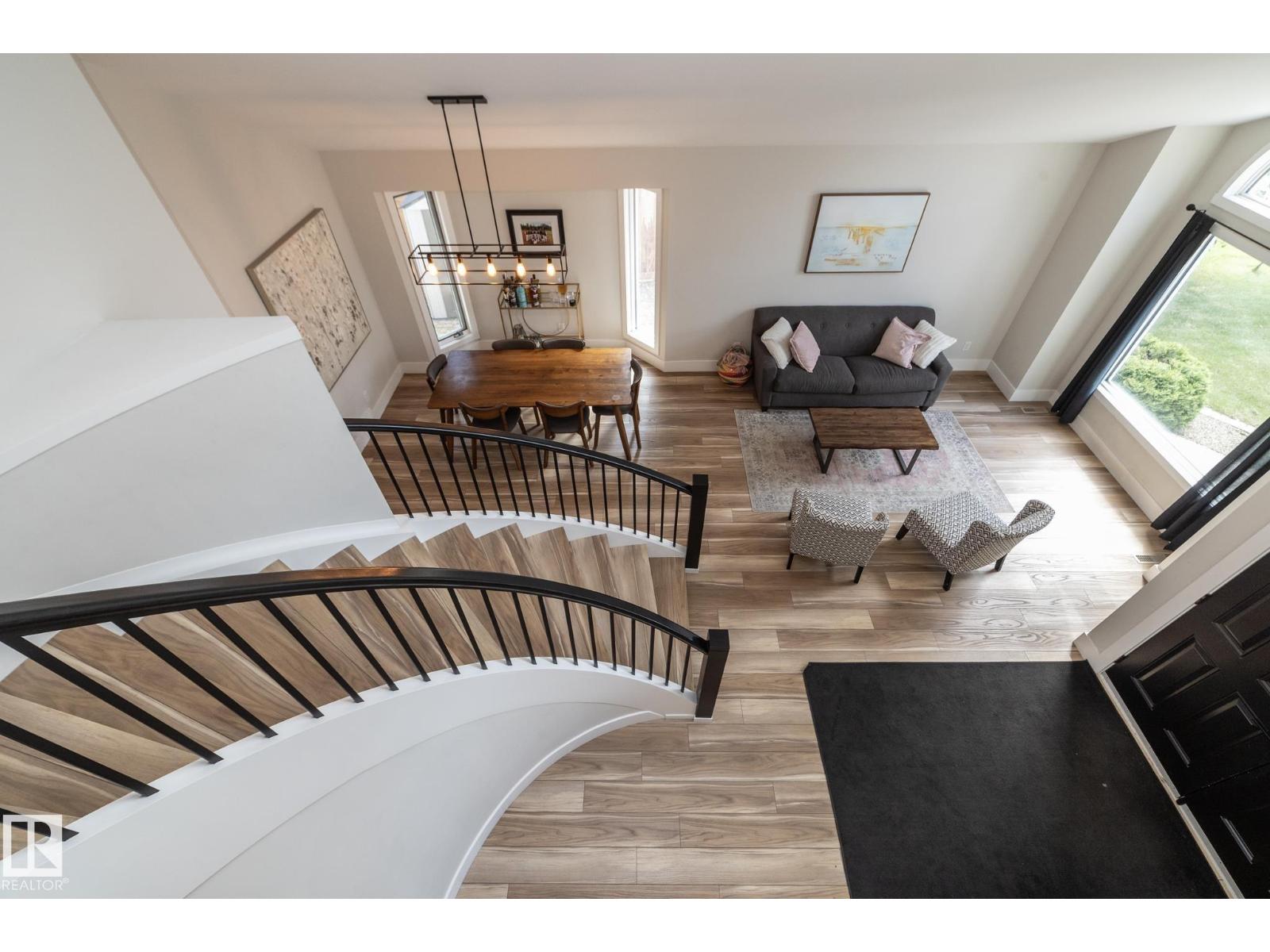 808 HEPBURN AV NW - 36