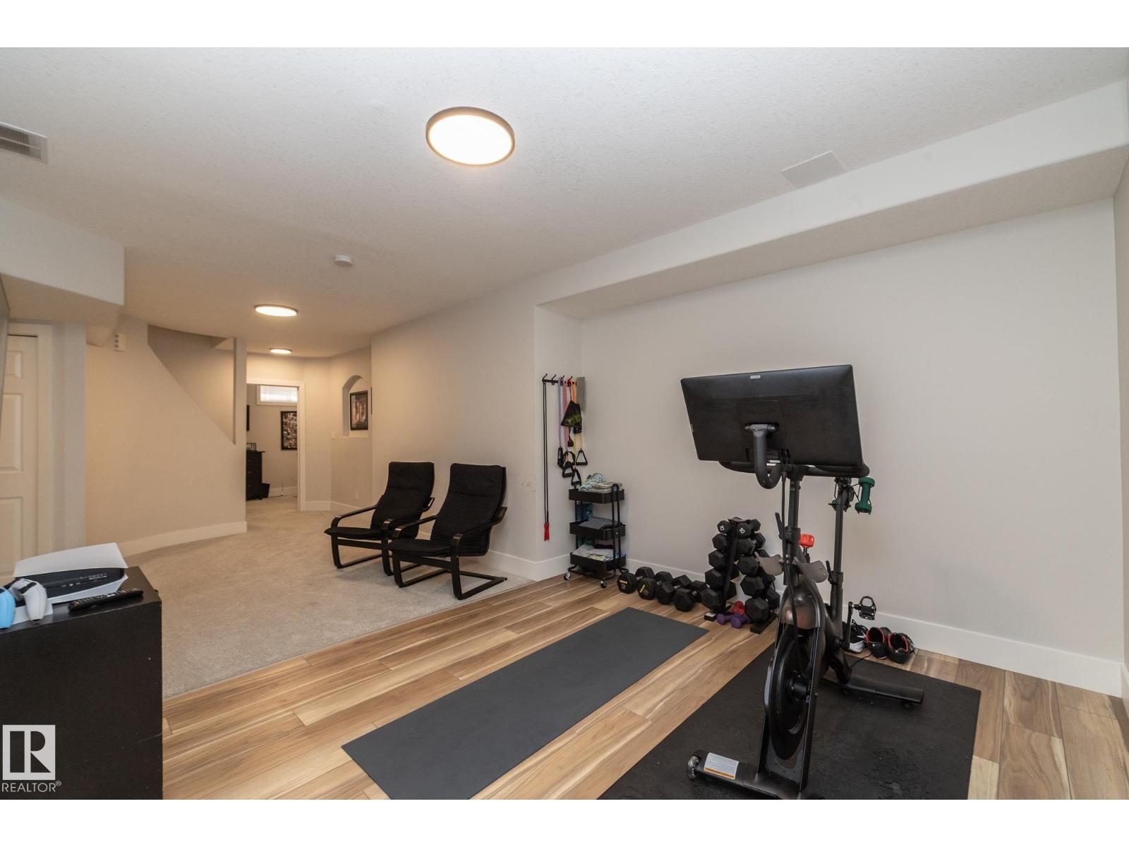 808 HEPBURN AV NW - 53