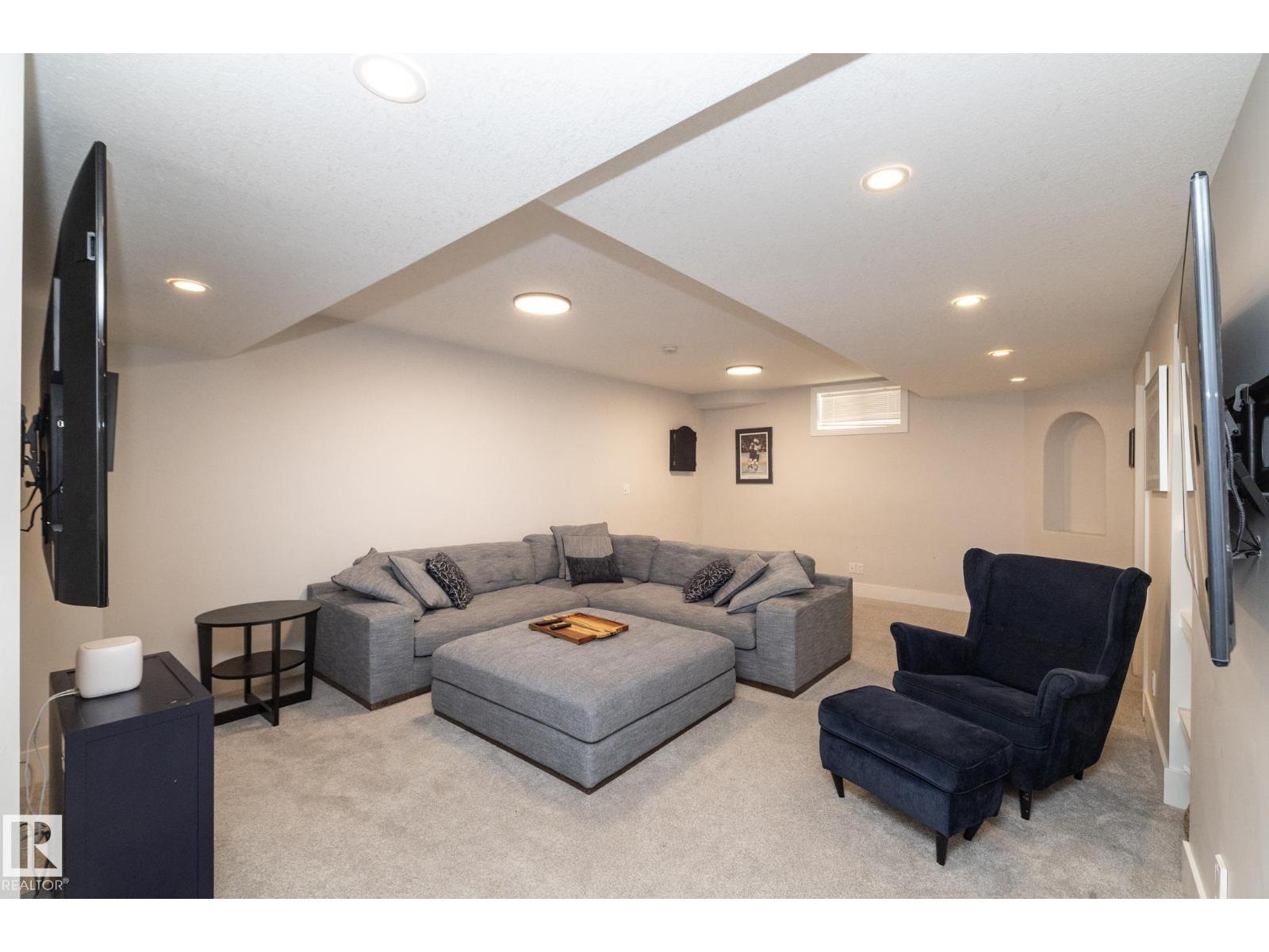 808 HEPBURN AV NW - 56