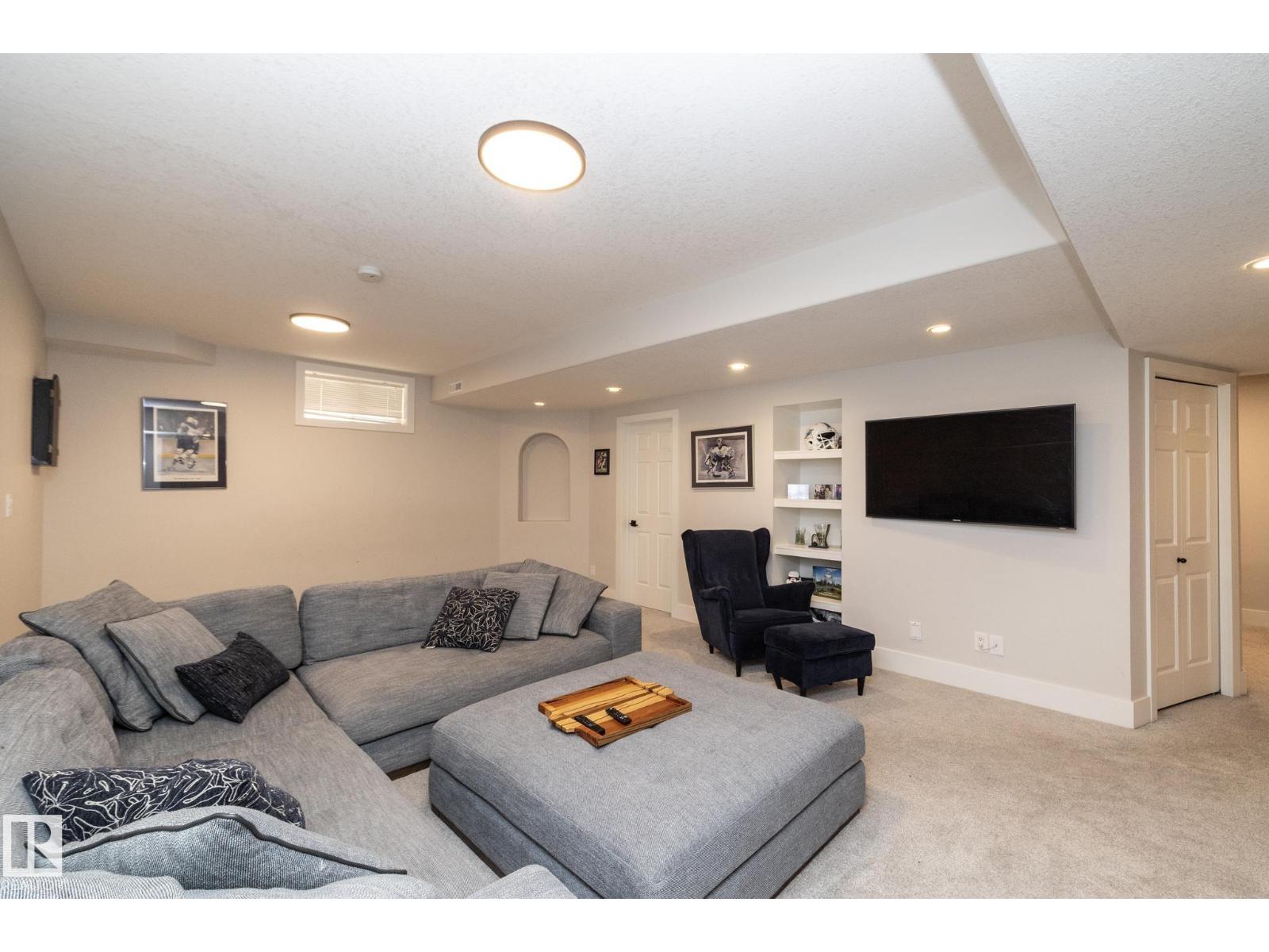 808 HEPBURN AV NW - 57