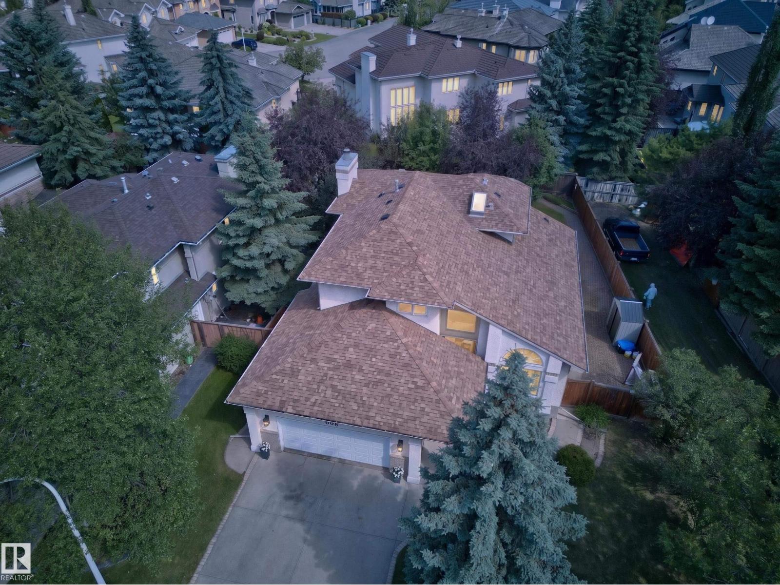 808 HEPBURN AV NW - 71