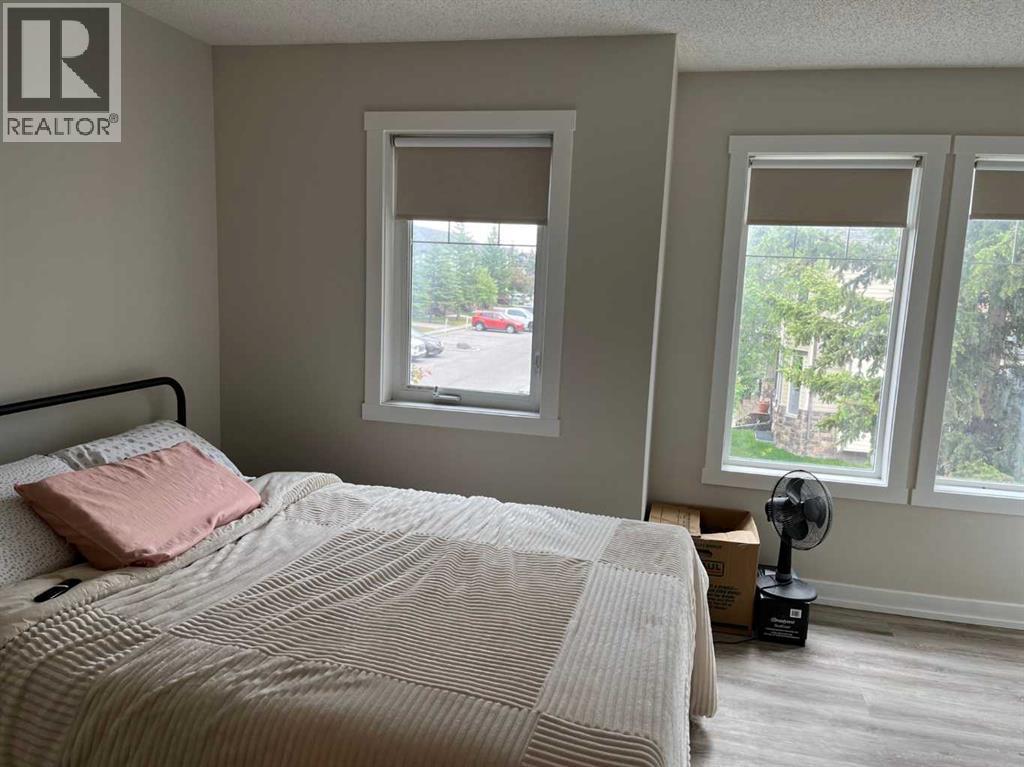 #303 2445 Kingsland Road SE - 4
