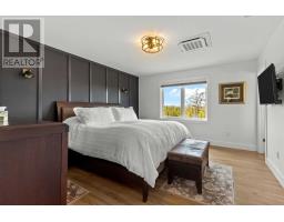 36 Middle Ledge Drive thumbnail 12