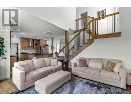 36 Middle Ledge Drive thumbnail 4