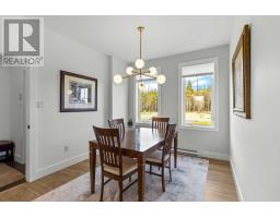 36 Middle Ledge Drive thumbnail 6