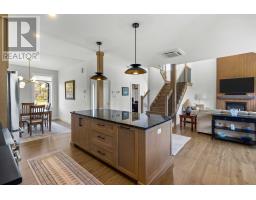 36 Middle Ledge Drive thumbnail 8