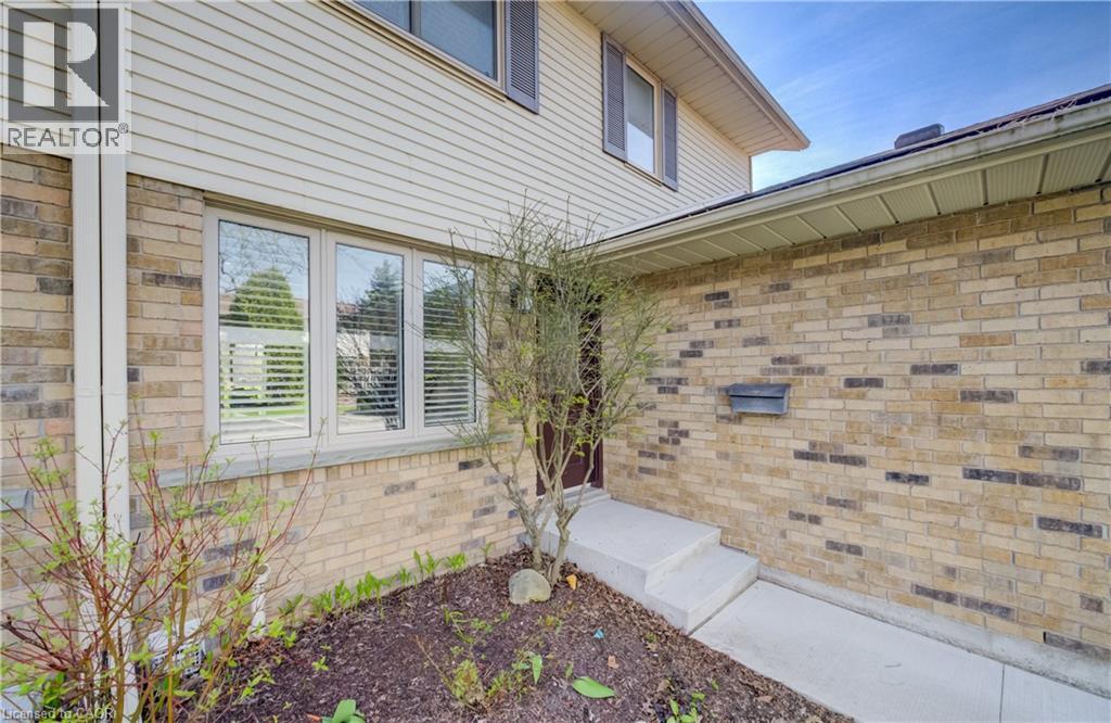 #35 375 KINGSCOURT Drive - 3