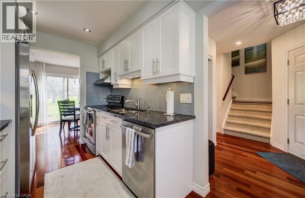 #35 375 KINGSCOURT Drive - 9