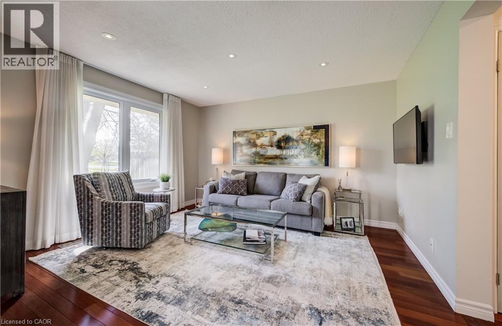 #35 375 KINGSCOURT Drive - 11