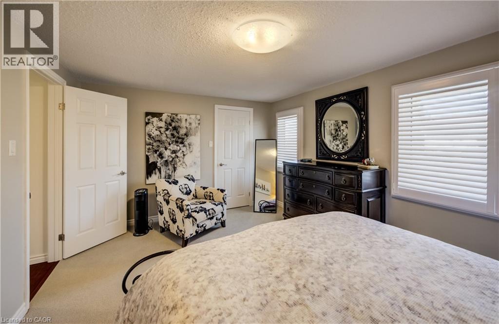 #35 375 KINGSCOURT Drive - 19