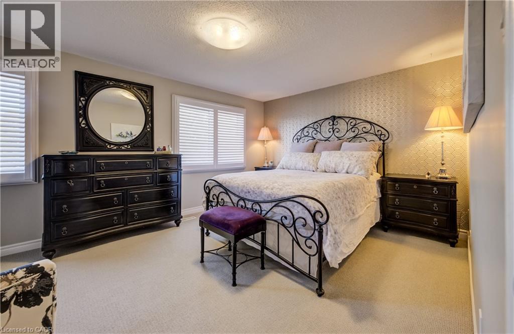 #35 375 KINGSCOURT Drive - 17