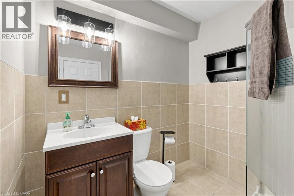 18 GATEWAY Avenue - Image 37