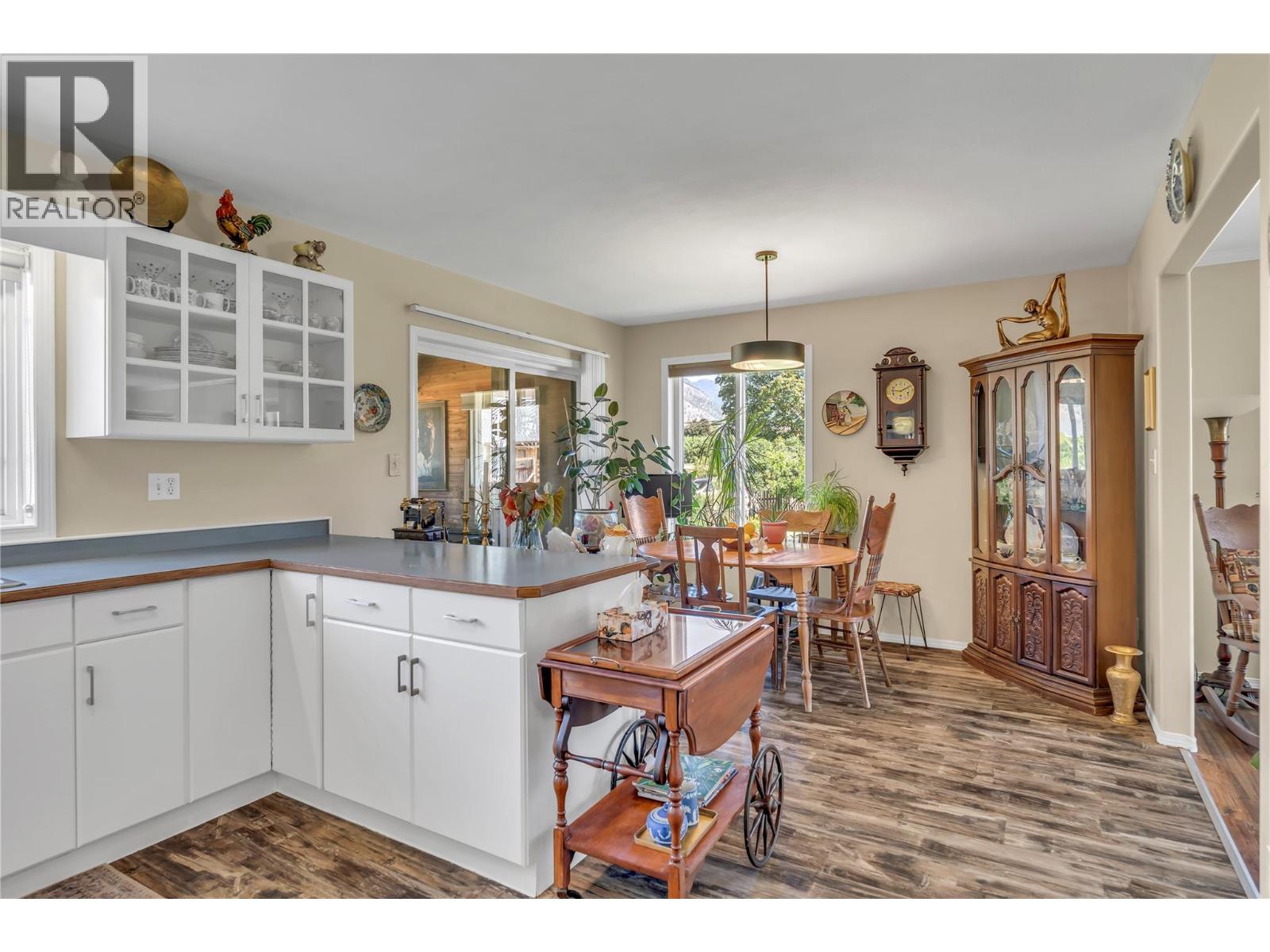 #1 522 Vansanten Road - 14