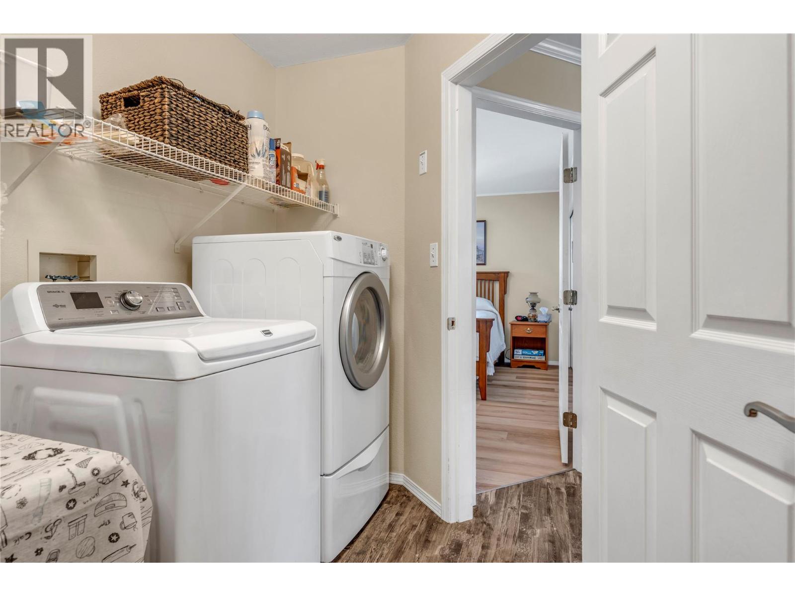 #1 522 Vansanten Road - 24