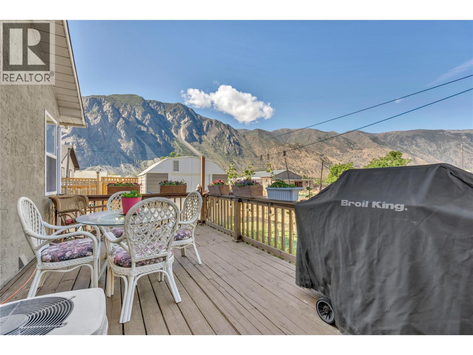 #1 522 Vansanten Road - 3