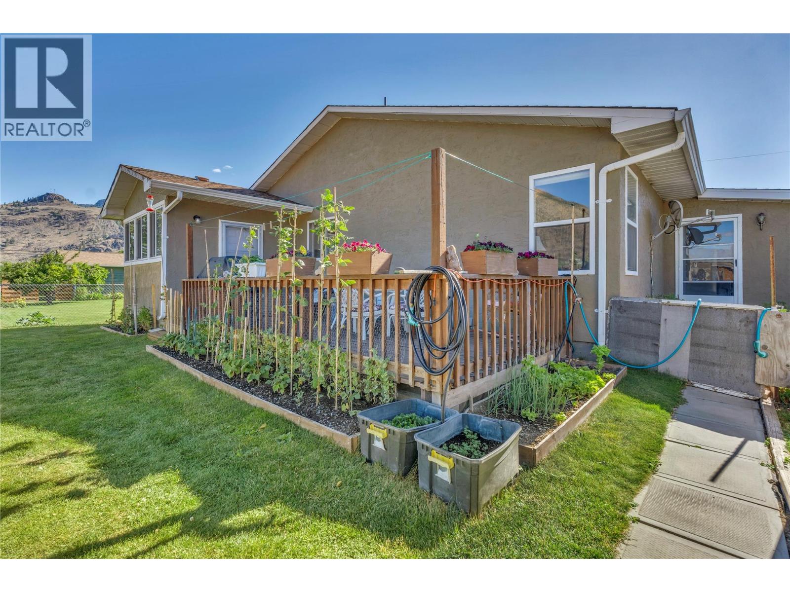 #1 522 Vansanten Road - 33