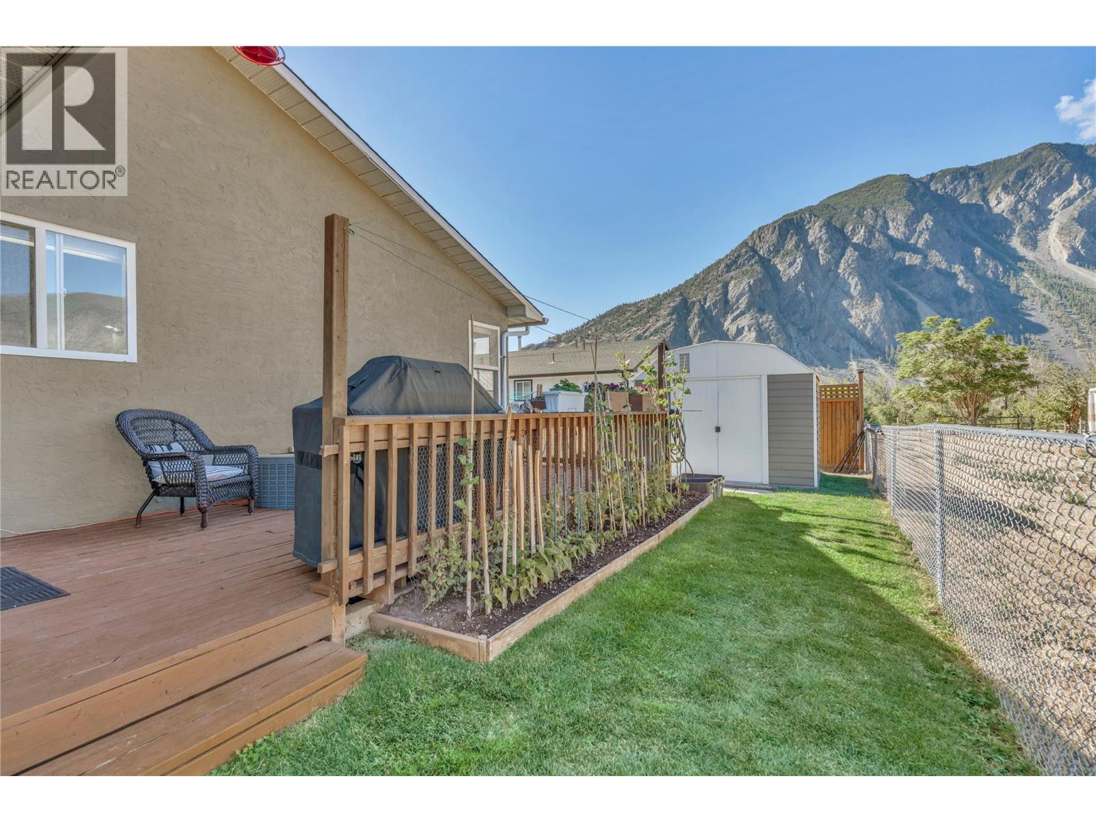 #1 522 Vansanten Road - 35