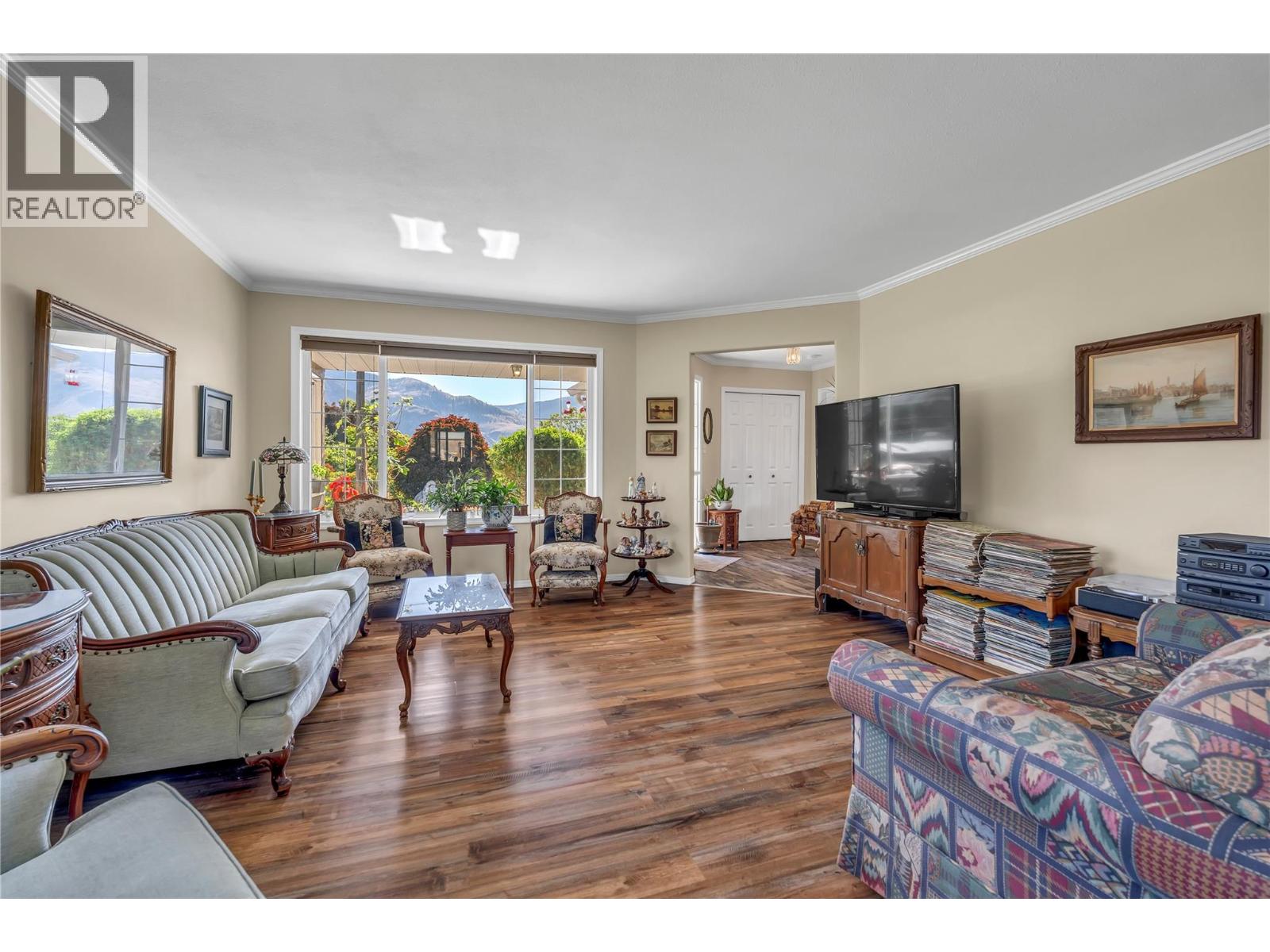 #1 522 Vansanten Road - 5