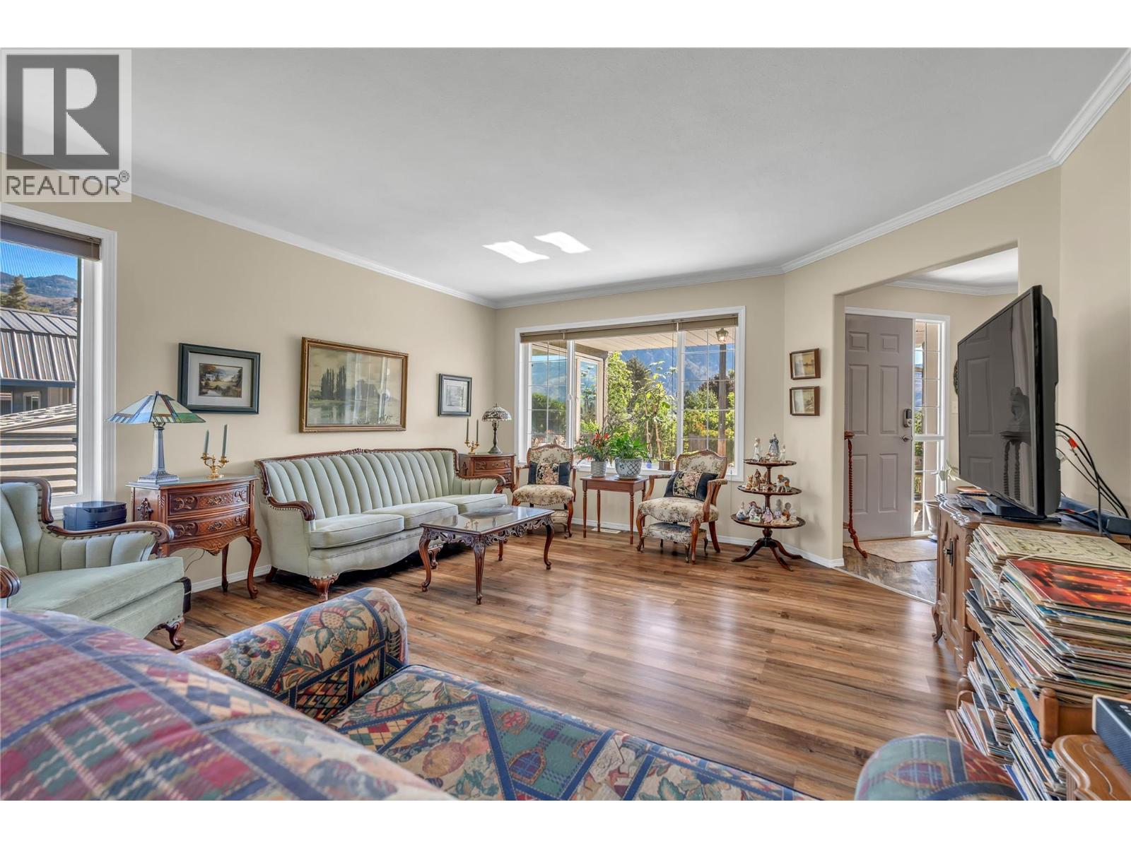 #1 522 Vansanten Road - 6