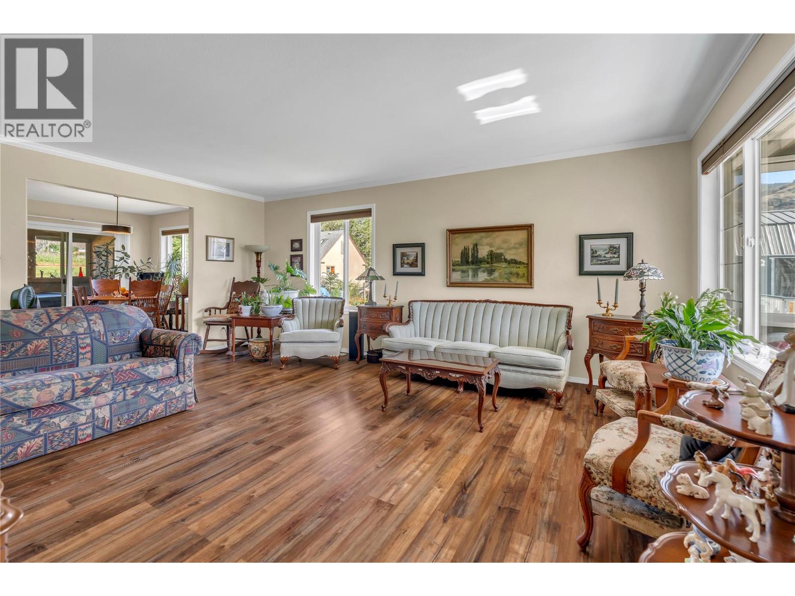 #1 522 Vansanten Road - 7