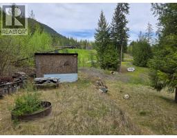 180 Lower Arrow Lake, Castlegar, BC V1N4V8 Photo 11