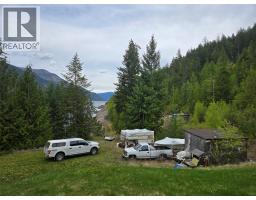 180 Lower Arrow Lake, Castlegar, BC V1N4V8 Photo 12