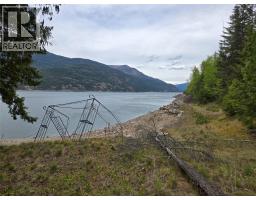 180 Lower Arrow Lake, Castlegar, BC V1N4V8 Photo 13
