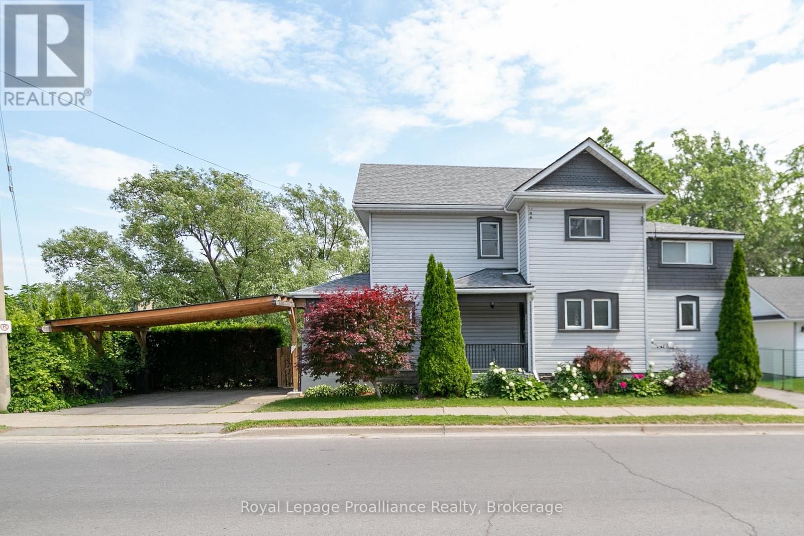 83 MOIRA STREET E - 1