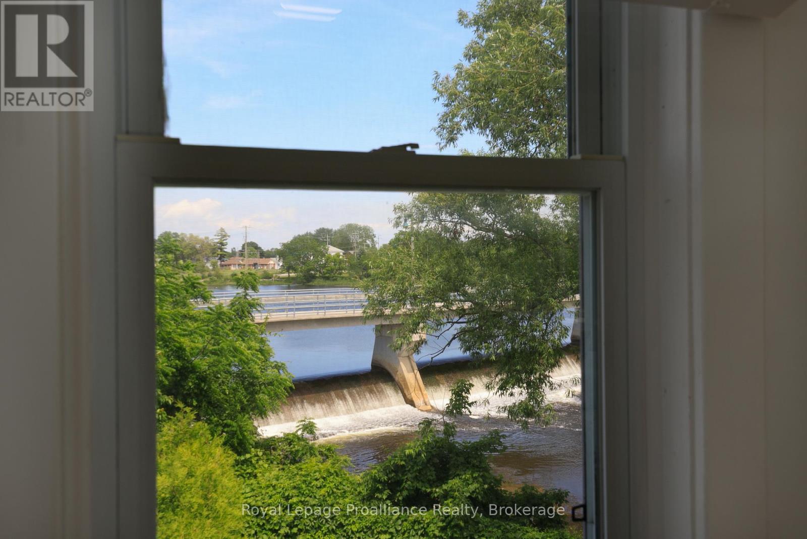 83 MOIRA STREET E - 16
